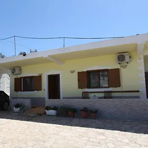 Paza Apartament Saranda